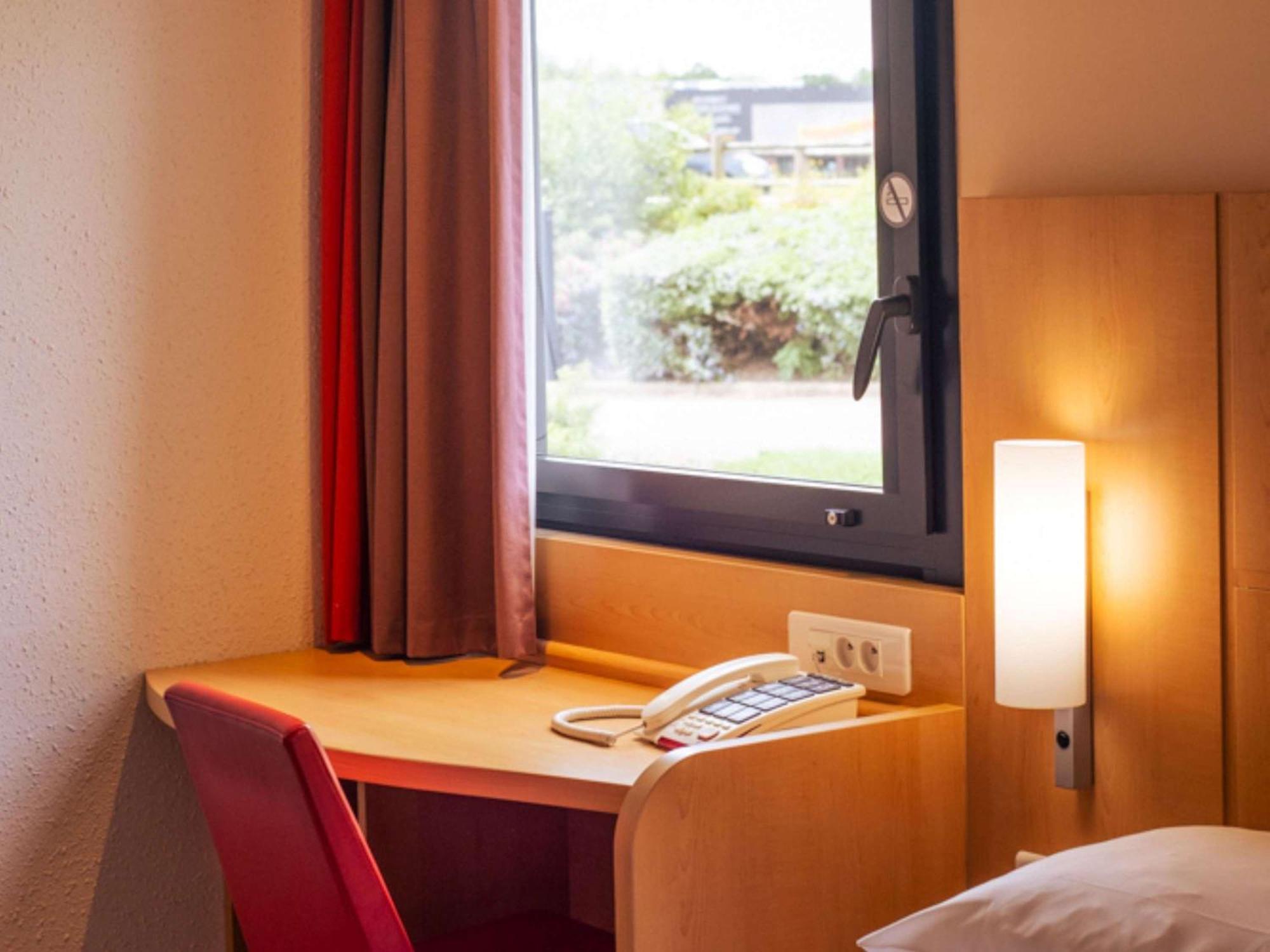 Hotel Ibis Guingamp Coeur De Bretagne Ploumagoar المظهر الخارجي الصورة