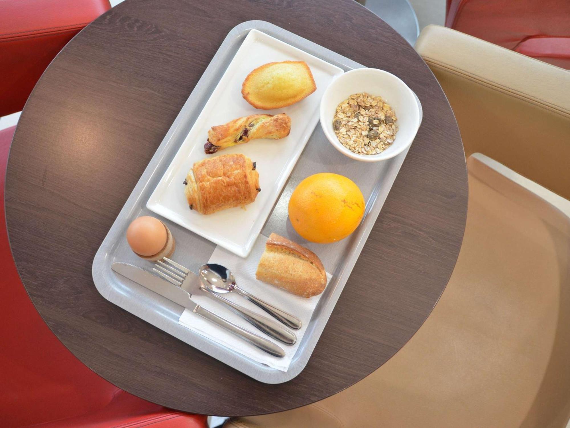 Hotel Ibis Guingamp Coeur De Bretagne Ploumagoar المظهر الخارجي الصورة