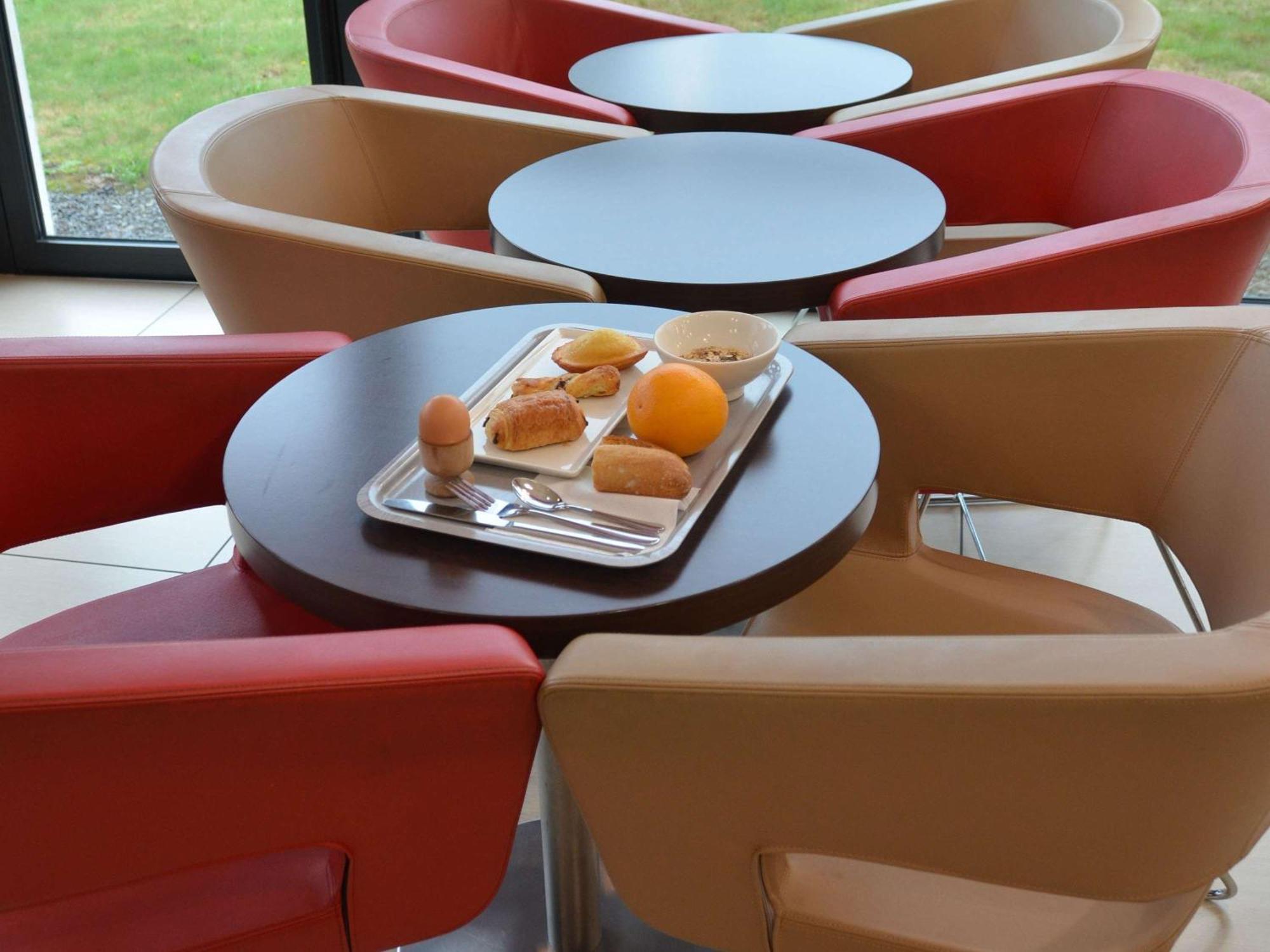 Hotel Ibis Guingamp Coeur De Bretagne Ploumagoar المظهر الخارجي الصورة
