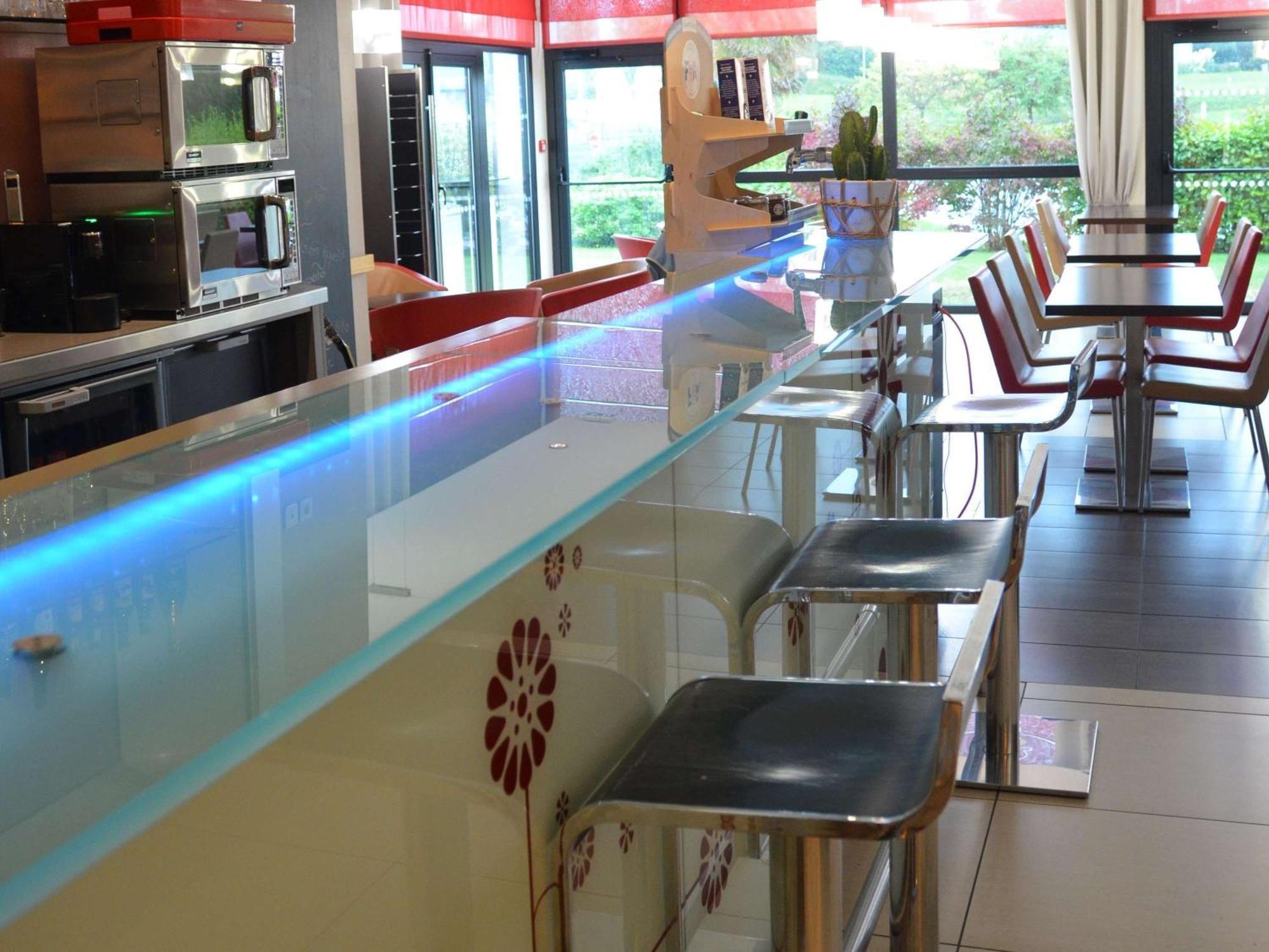 Hotel Ibis Guingamp Coeur De Bretagne Ploumagoar المظهر الخارجي الصورة